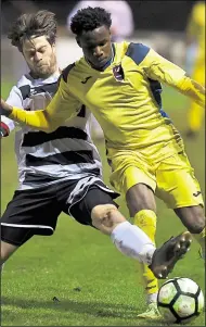  ?? Picture: Tony Flashman FM21782597 ?? K Sports (yellow) are challenged by Deal