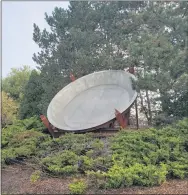  ??  ?? In Traverse City, Mich., the “Cherry Capital of theWorld,” the world’s largest cherry pie pan.