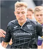  ??  ?? Dunfermlin­e’s Tom Beadling