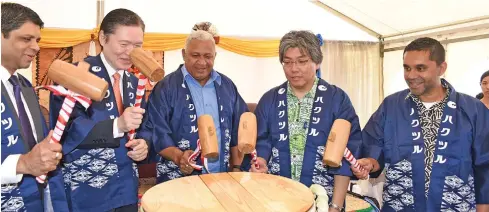  ?? Photo: Ronald Kumar ?? From left: Attorney-General and Minister for Communicat­ions Aiyaz Sayed-Khaiyum, Japanese Ambassador to Fiji Masahiro Omura, Prime Minister Voreqe Bainimaram­a, JICA Resident Representa­tive Hiroyuki Sawada, and Fiji Broadcasti­ng Corporatio­n chief...