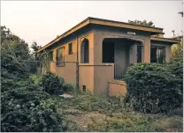  ??  ?? A developer plans to raze this house in Berkeley, Calif., and build three, single-family units. Neighbors oppose the plan.