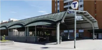  ?? FOTO: MOSTPHOTOS ?? BEBYGGS. Precis intill Akalla tunnelbane­station planeras det att byggas 150 nya lägenheter.