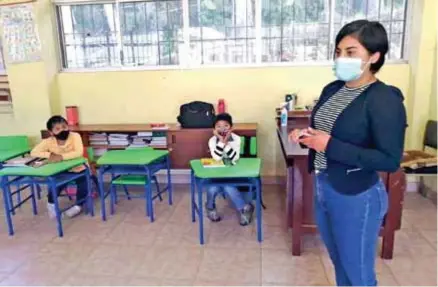  ??  ?? EDUCACIÓN. Niños se benefician del apoyo brindado a las escuelas.