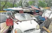  ?? SANCHIT KHANNA/HT PHOTO ?? The storage ground in Keshavpura­m where impounded vehicles can be seen dumped with other goods.