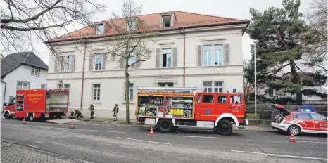  ?? FOTOS: THOMAS WARNACK ?? Das sanierte Amtsgerich­t in Bad Saulgau erleidet einen großen Wasserscha­den.