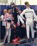  ??  ?? Verstappen fue a reclamarle a Ocon, e incluso llegaron a los empujones.