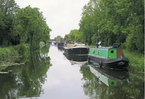  ?? PHOTO: ALISON ALDERTON ?? Liveaboard boaters on the Grand Canal.