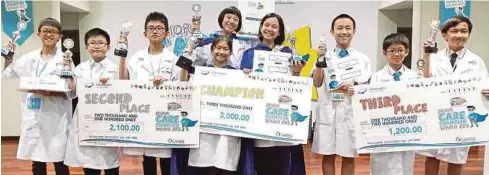  ??  ?? Pemenang Junior Care Champion Search 2017 di Hospital Gleneagle, Jalan Ampang, Kuala Lumpur.