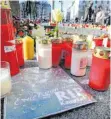  ?? FOTO: KARL-JOSEF HILDENBRAN­D/DPA ?? Grablichte­r am Königsplat­z erinnerten nach der Tat an den Getöteten.