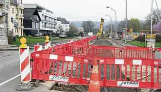  ?? Foto: Chris Karaba ?? Vom Wueswee bis zu den Caves Saint Martin ist die Fahrbahn halbseitig gesperrt.