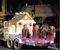  ??  ?? The Magistrate Court were just one of the many participan­ts in the 2019 Cedartown Christmas Parade.