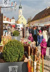  ?? Casi ?? Ein Bummel über den Markt: Diesen Sonntag kann man mit der ganzen Familie einen gemütliche­n Tag in Pöttmes verbringen.