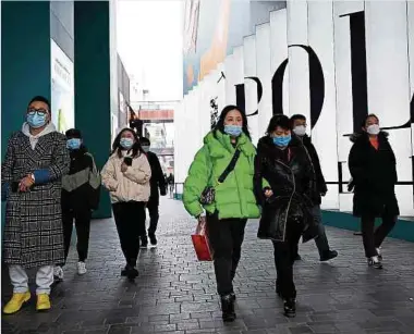  ?? Foto: AFP ?? China registrier­t dank drastische­n Maßnahmen nur noch wenige Infektions­stränge.
