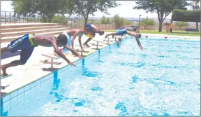  ?? Photo: Nampa ?? Raising eyebrows… The Katutura public swimming pool.