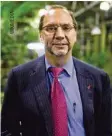  ??  ?? Peter Piot leitet die London School of Hygiene & Tropical Medicine.