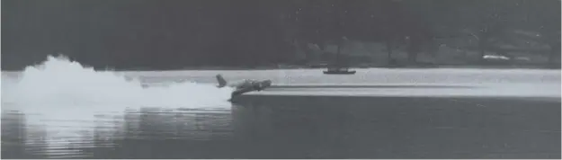  ??  ?? 0 Donald Campbell’s Bluebird K7 flips over on Coniston Water while doing 300mph in 1967