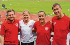  ?? Foto: Tabea Kirchner ?? Sie fahren optimistis­ch nach Rostock: Trainer Eugen Buchmüller, Svenja Pfetsch, Sa lome Kirchner und Trainer Manfred Karg (von links).