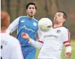 ?? ARCHIV: ANJA TINTER ?? Der FC Straberg im Duell gegen den 1.FC GV-Süd .
