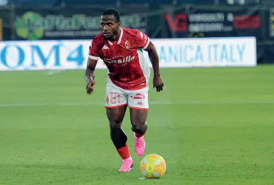  ?? ?? Yayah Kallon, 23enne attaccante della Sierra Leone, è arrivato a Bari a gennaio in prestito dal Verona