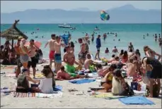  ?? ?? Her ses stranden i Palma de Mallorca. Arkivfoto: Jens Kalaene/AP