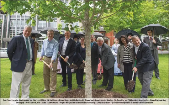  ??  ?? Sean Finn — Executive Vice-President and Chief Legal Officer, CN; Jim Watson — Ottawa Mayor; David McGuinty — MP, Ottawa South; Jenny Gerbasi — Winnipeg City Councillor and FCM President; Jean Cloutier — Ottawa City Councillor; Léo Duguay — Vice...