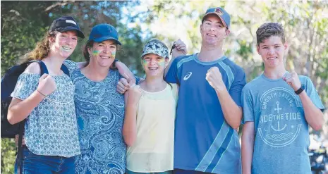  ?? Picture: GLENN HAMPSON ?? The Hardy family from Beaudesert – Emma, 14, Di, Isabelle, 12, Andrew, 16, and Isaac,13, at the athletics.