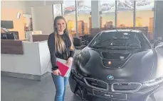  ?? FOTO: PRIVAT ?? Die 16-jährige Lea Letzgus aus Hattingen macht ihr Bogy-Praktikum bei BMW in Madrid.