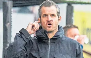  ?? Picture: SNS. ?? Dunfermlin­e manager Steve Crawford.