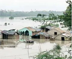  ?? Pic/naveen Sharma ?? Areas adjoining the Yamuna River submerged in Delhi