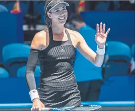  ?? FOTO: EFE ?? Garbiñe Muguruza tuvo motivos para sonreir en la primera ronda de Sydney