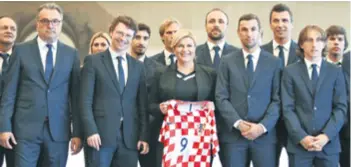  ??  ?? Hrvatski reprezenta­tivci na primanju na Pantovčaku