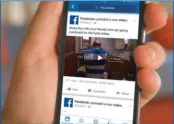  ??  ??   Facebook privilégie la mise en avant des vidéos publiées sur sa plateforme avant les liens YouTube ou autre.