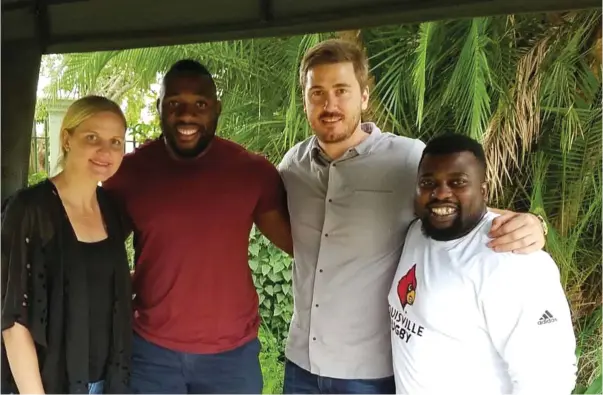  ??  ?? A ZIMBABWEAN AFFAIR . . . Springboks star Tendai “Beast” Mtawarira (second from left) and his colleague Kisset Chirengend­e (right) join Youth, Sport, Arts and Recreation Minister Kirsty Coventry and her husband Tyrone Seward in a group photo while on vacation