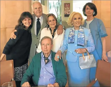  ?? FOTOS:INSTAGRAM ?? REUNIDOS. María Podestá, Raúl Sánchez Elía, Elena y Mariano Grondona, Mirtha y Rita Goñi.
