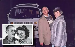  ?? ?? ●●David with his wife, Nancy next to their white VW campervan in the back yard at Alden Farm and (inset) in their younger days