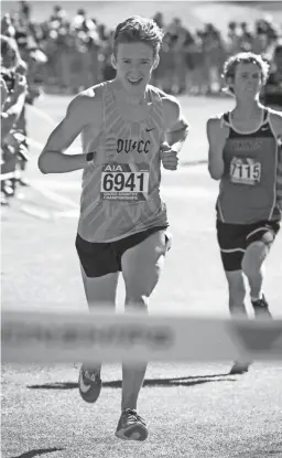  ?? MARK HENLE/THE REPUBLIC ?? Noah Jodon of Desert Vista approaches the finish line in Division 1 boys state cross country state championsh­ip race at the Cave Creek Golf Course in Phoenix.