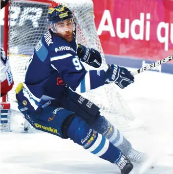  ?? Foto: Xaver Habermeier ?? Kann derzeit nicht an seine Form zu Saisonbegi­nn anknüpfen: Heute Abend trifft Jerry D’Amigo mit dem ERC Ingolstadt auf die Grizzlys Wolfsburg.