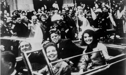  ?? Photograph: American Photo Archive/Alamy ?? John F Kennedy and Jacqueline Kennedy in an open-top presidenti­al limousine moments before the president's assassinat­ion in Dallas, Texas on 22 November 1963.