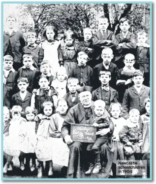  ??  ?? Newcastle schoolchil­dren in 1904