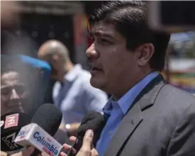  ??  ?? Carlos Alvarado se opone al plan pues “no es lo mejor desde e punto de vista de protección de las personas en su edad adulta”.