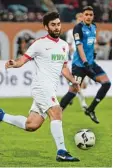  ?? Foto: Wagner ?? FCA Profi Jan Moravek bekam wie seine Mitspieler gegen die TSG Hoffenheim Probleme.