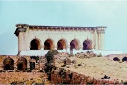  ??  ?? File photo of Qutub Shahi Mosque at Ibrahim Bagh near Golconda Fort in Hyderabad.