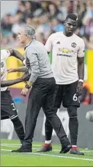  ?? FOTO: GETTY ?? Mourinho sustituyen­do a Pogba