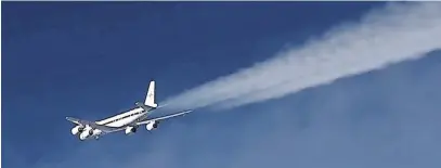  ?? PROVIDED BY BOEING ?? Researcher­s seek to understand contrails and their impact on the environmen­t.