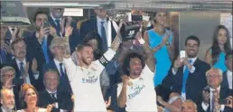  ??  ?? EL TERCERO. Marcelo levanta la Supercopa de Europa (2-1 al United). EL CUARTO. Ramos y Marcelo, tras ganar la Supercopa de España.