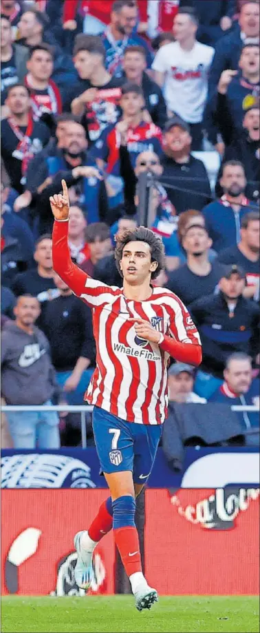  ?? ?? João Félix celebra su gol con la zurda en el Atlético-Espanyol.
