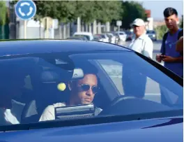  ??  ?? Neymar arrives at Barcelona’s training ground on Wednesday.