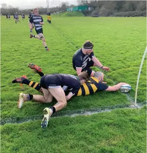  ??  ?? Ollie Flight touches down for his 11th try of the season during Avon’s win over Minehead