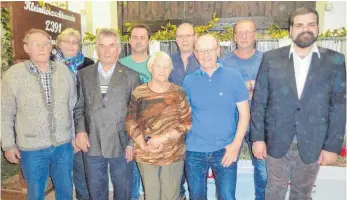  ?? FOTO: PRIVAT ?? Die erfolgreic­hsten Züchter (von links): Franz Blum, Elisabeth Blum, Lothar Hoffmann, Wolfgang Herwanger, Gertrud Zeh, Martin Miehle, Alwin Peter, Karl-Heinz Miehle und Peter Dangel.