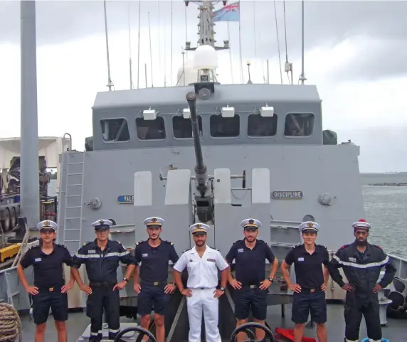  ?? La Glorieuse, Photo: Rohit Akshe Kumar ?? Lieutenant Julien Feurtey, Commanding Officer (middle), of the French Navy Ship - with some of his crew at the Port of Lautoka on February 15, 2019.